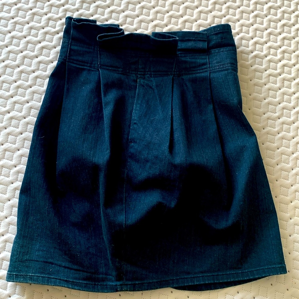 Marc Jacobs High waisted jean skirt with side pockets